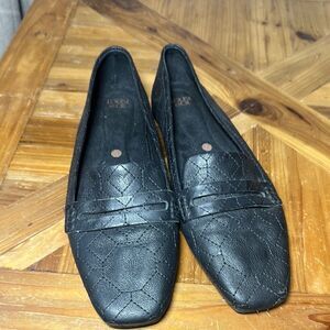 Louise et Cie Black Leather Flats with Quilted Design